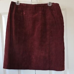 Chic Burgundy Pencil Skirt